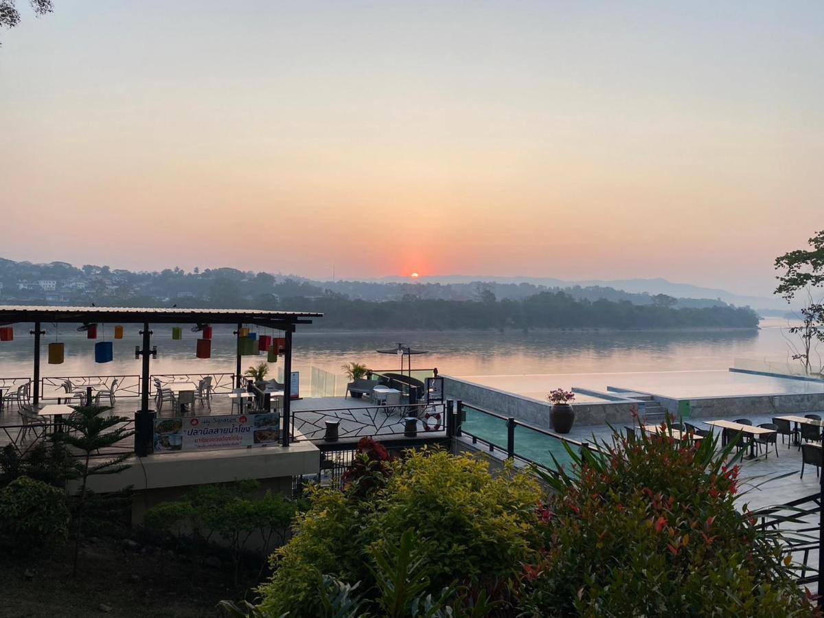 Chiangkhong Teak Garden Riverfront Onsen Hotel- Sha Extra Plus Chiang Khong Exteriér fotografie